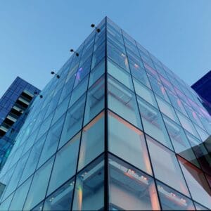 Conoce cómo las organizaciones más ágiles logran más con menos.